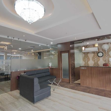 Hotel Mayur Palace โบปาล ภายนอก รูปภาพ
