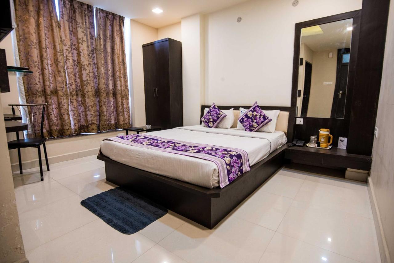 Hotel Mayur Palace โบปาล ภายนอก รูปภาพ
